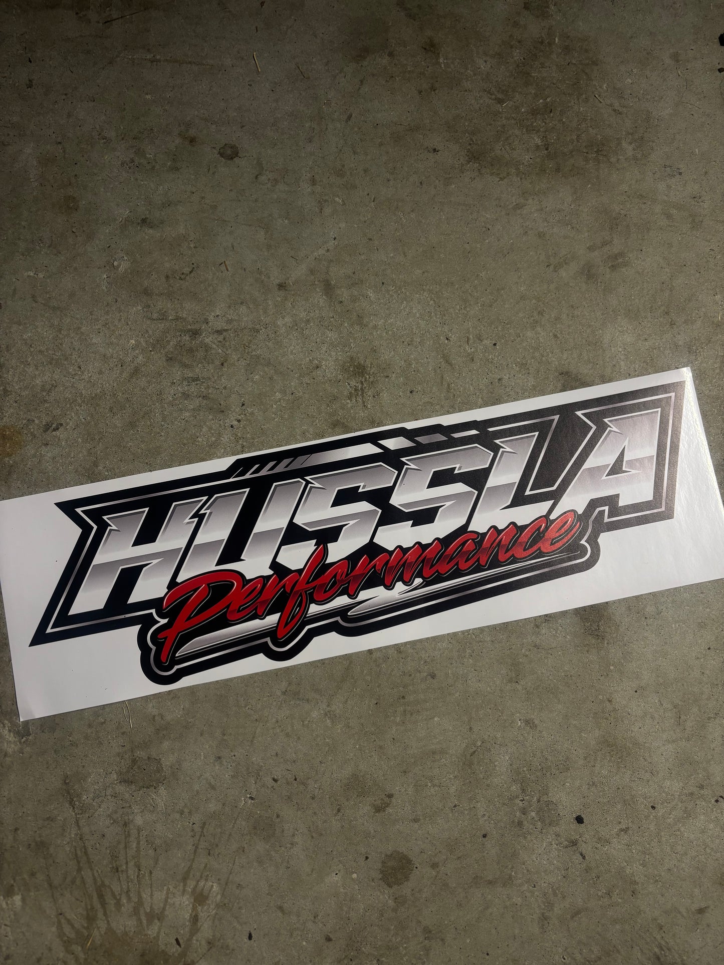HUSSLAPERFORMANCE STICKER - RED